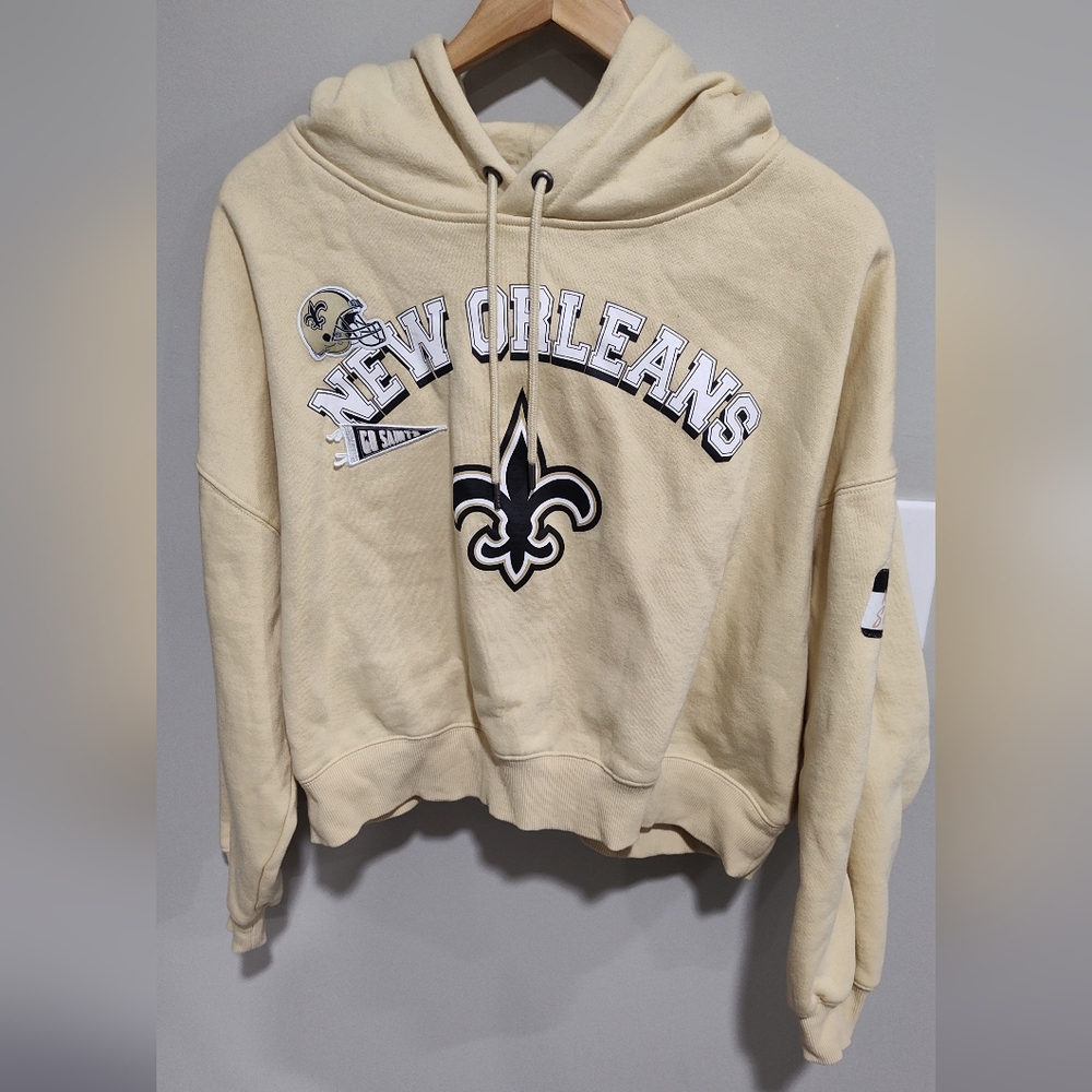 New Orleans Saints WEAR by Erin Andrews Women's Plus Size Modest Cropped Hoodie